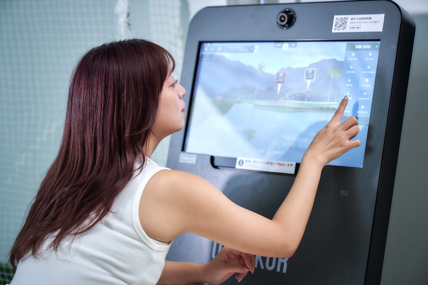 タブレットで計測画面を操作するお客さま